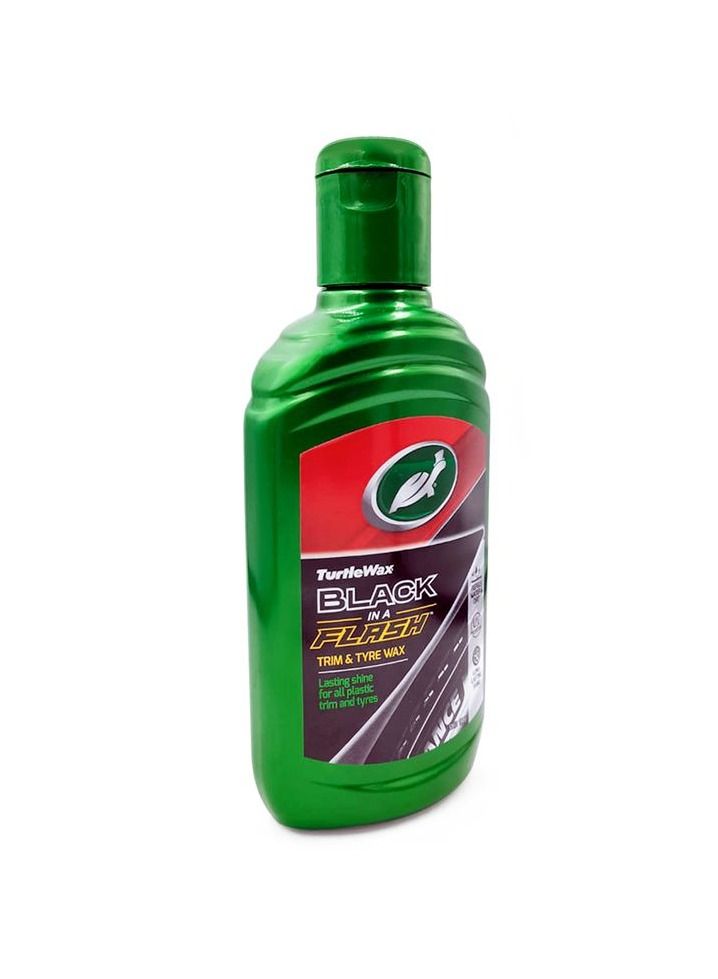 Turtle Wax Black In A Flash Trim & Tire Dressing, The Instant Treatment For All Exterior Trim & Tires - 300 ml - Image 2