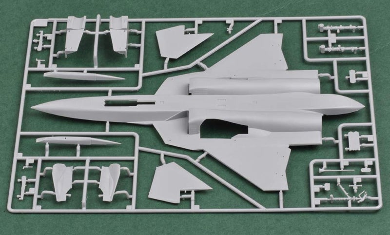 Hobby Boss T-50 PAK-FA Airplane Model Building Kit - Image 2