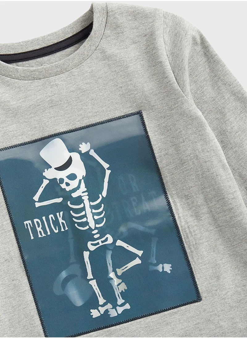 مذركير تي-شيرت بطبعة Trick or Treat للهالوين