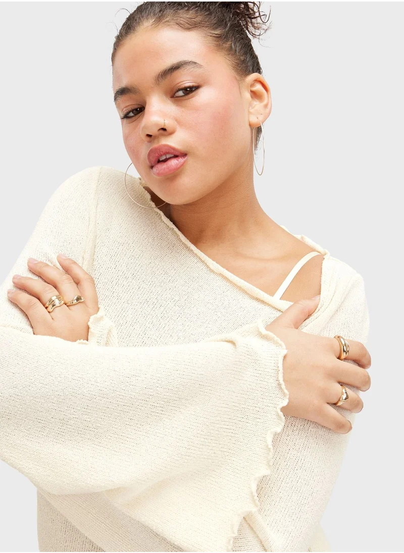 مونكي Lettuce Detail Flared Sleeve Top