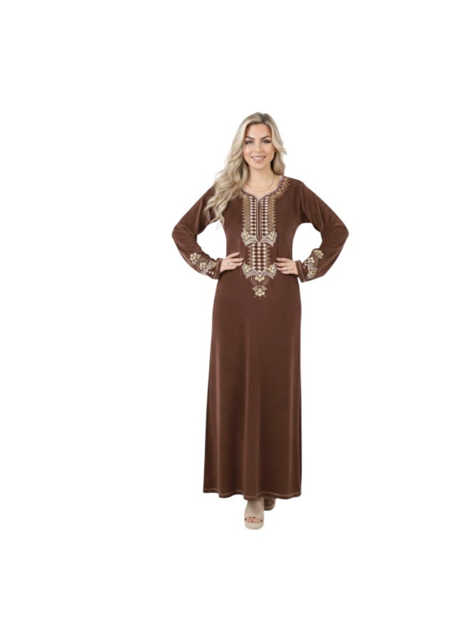 زيكوتكس  عباية نسائية شتوية (جلالة) قطيفة ملكي ناعمة - لون بني شوكولاتة بتطريز صدر وأكمام ذهبي فاخر. - Image 1