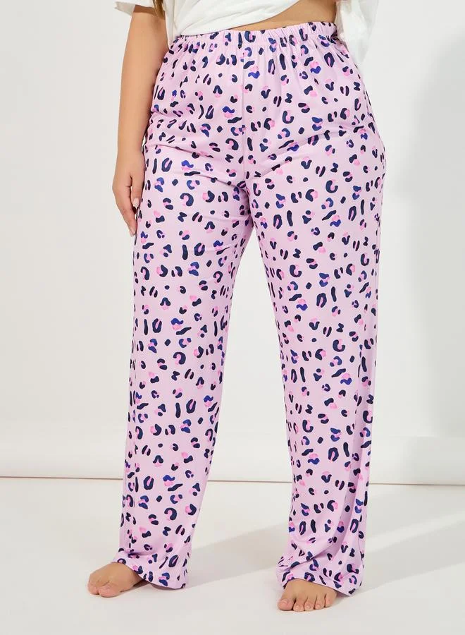 Styli Plus Size Wild For Sleep Animal Print T-Shirt & Pyjama Set
