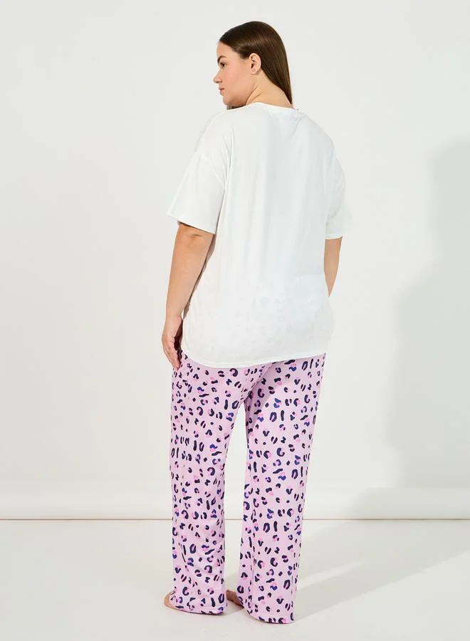 Styli Plus Size Wild For Sleep Animal Print T-Shirt & Pyjama Set
