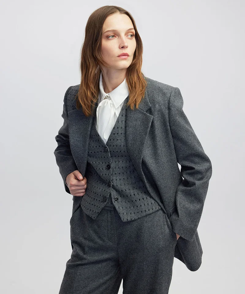 ابيكول Cutout Blazer with Shoulder Pads