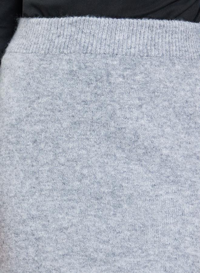 Styli Grey Solid Knitted Midi Skirt - Image 3
