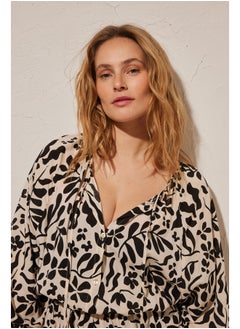 women'secret Short jumpsuit with b&w flowers  - Image 3