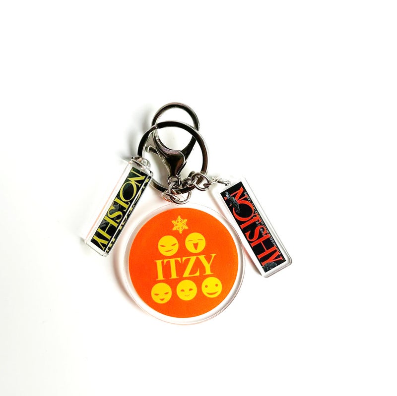bp pink ink straykids iu twice AE itzy same three-piece keychain key pendant peripheral itzy