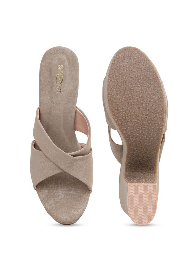 She Zone صنادل نسائية بكعب سميك بلون البيج - Image 5