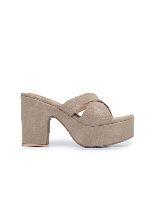 She Zone صنادل نسائية بكعب سميك بلون البيج - Image 4