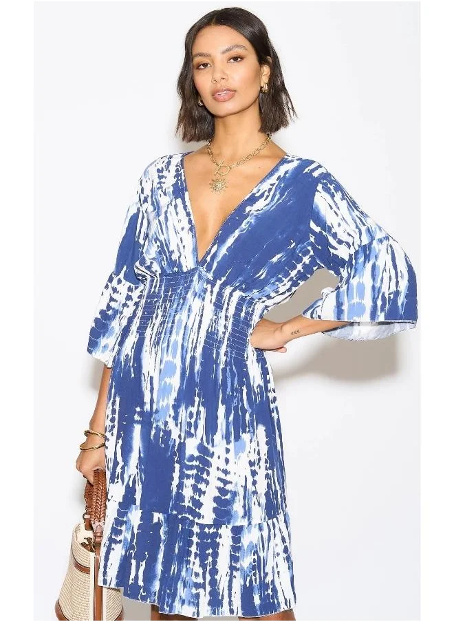 Hoxton Gal Navy & White Printed V-Neck Mini Dress with 3/4 Sleeves and Shirred Waist – Relaxed Fit