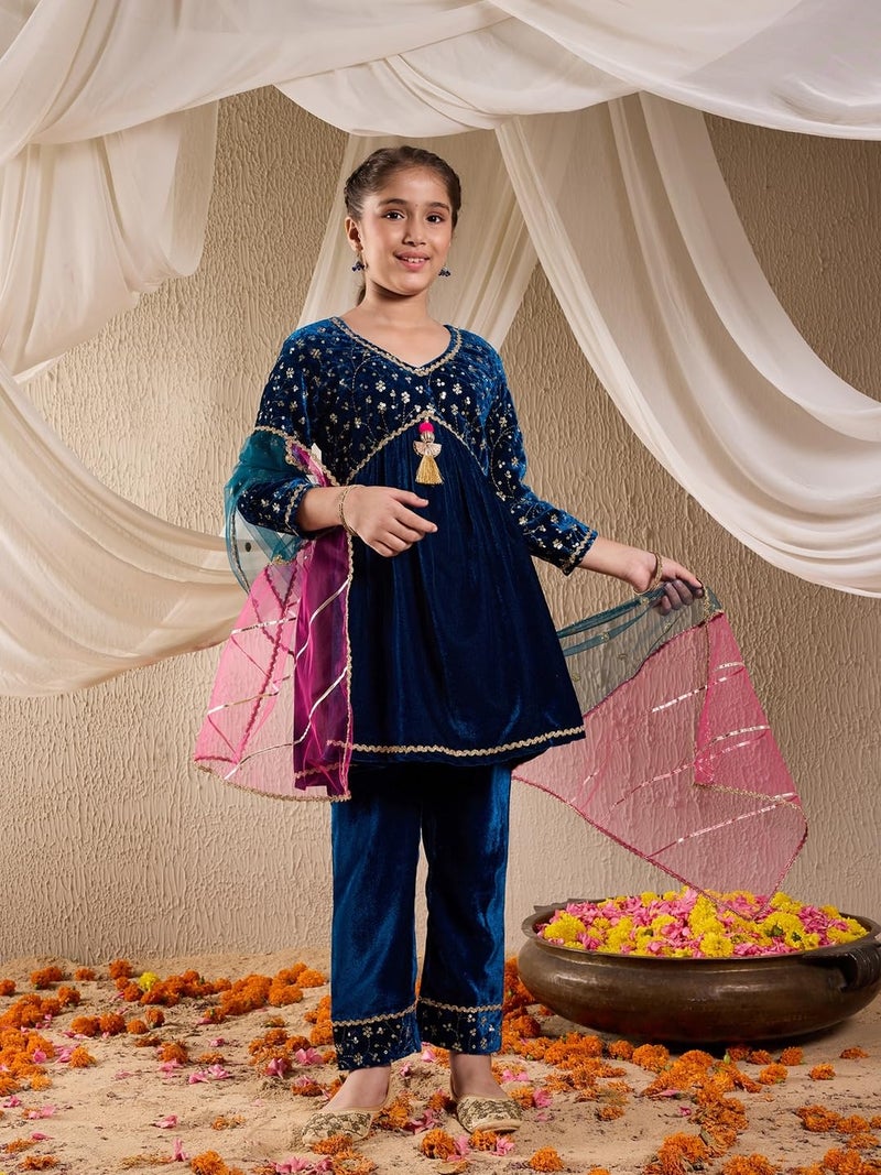 Pspeaches Girls Velvet 3/4th Sleeves V-Neck Embroidered Kurta And Pant With Dupatta 3 Piece Set|Ethnic Wear For Kids Girls|Traditional & Festive Outfit 12-13 Year Teal Blue - Image 4