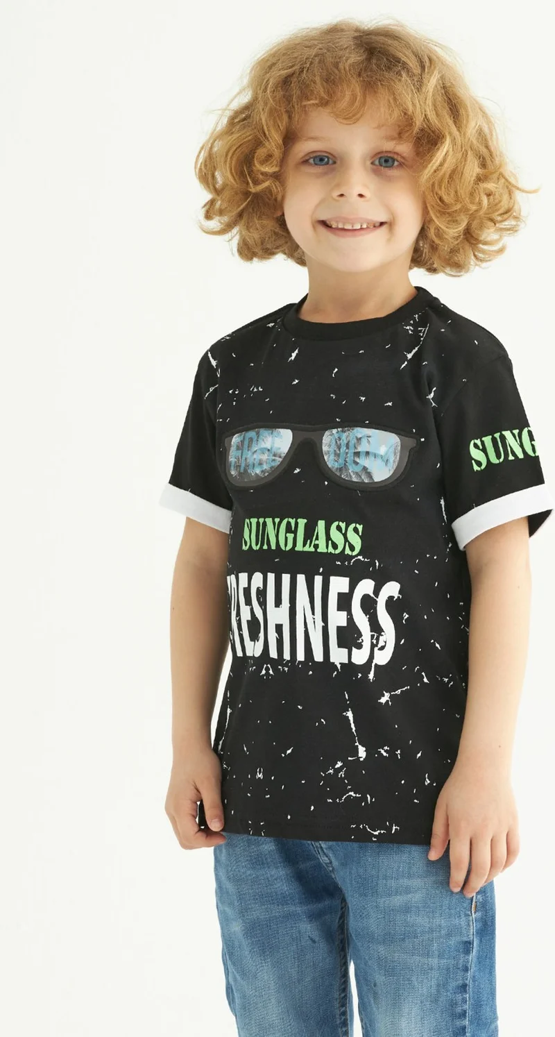 Zepkids Boy Sunglass Freshness Printed T-shirt 3-7 Years Old