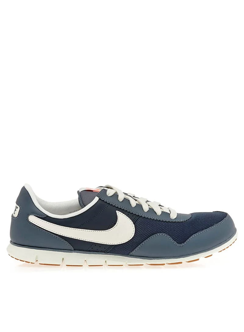 Nike Victoria NM