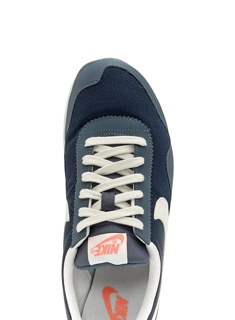 Nike Victoria NM