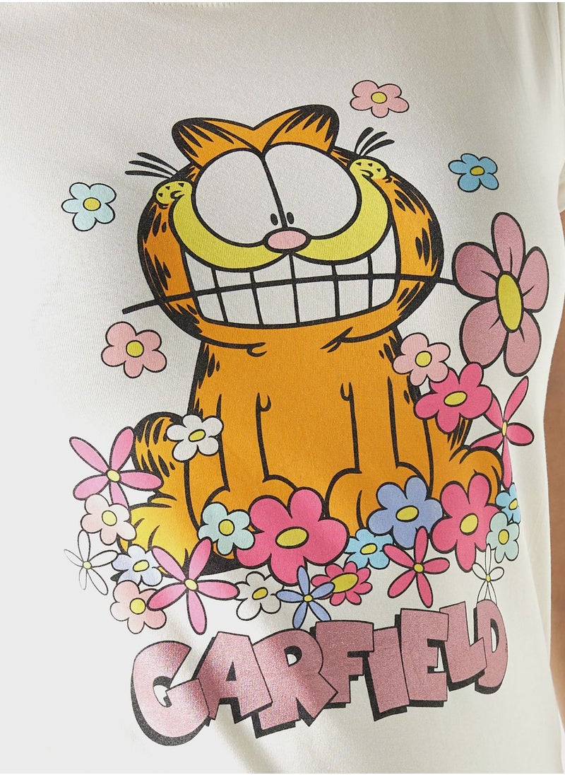 Garfield Print T-Shirt - pzsku/Z82206CEED073AAFCF289Z/45/_/1709900424/8f9831b0-5387-41c1-bb31-643431ab1057