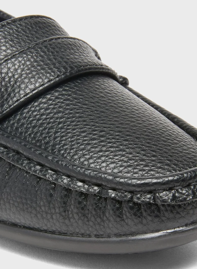 shoexpress Square Toe Moccasins