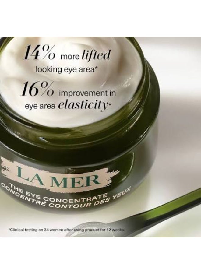 La Mer تركيز العين 15 مل | كريم عين فاخر مع مرق المعجزة™ | علاج مضاد للشيخوخة للهالات السوداء، الانتفاخات والخطوط الدقيقة | سيروم تركيز لتفتيح وشد العينين - Image 4