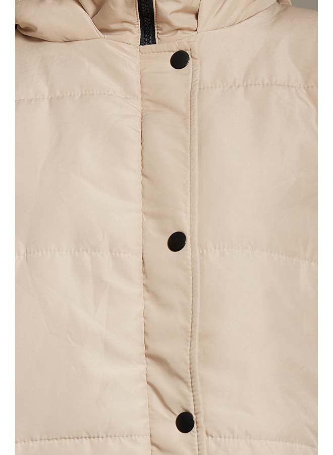 trendyol Beige Oversize Pattern Hooded Water Repellent Quilted Puffer Jacket TWOAW21MO0144  - Image 4