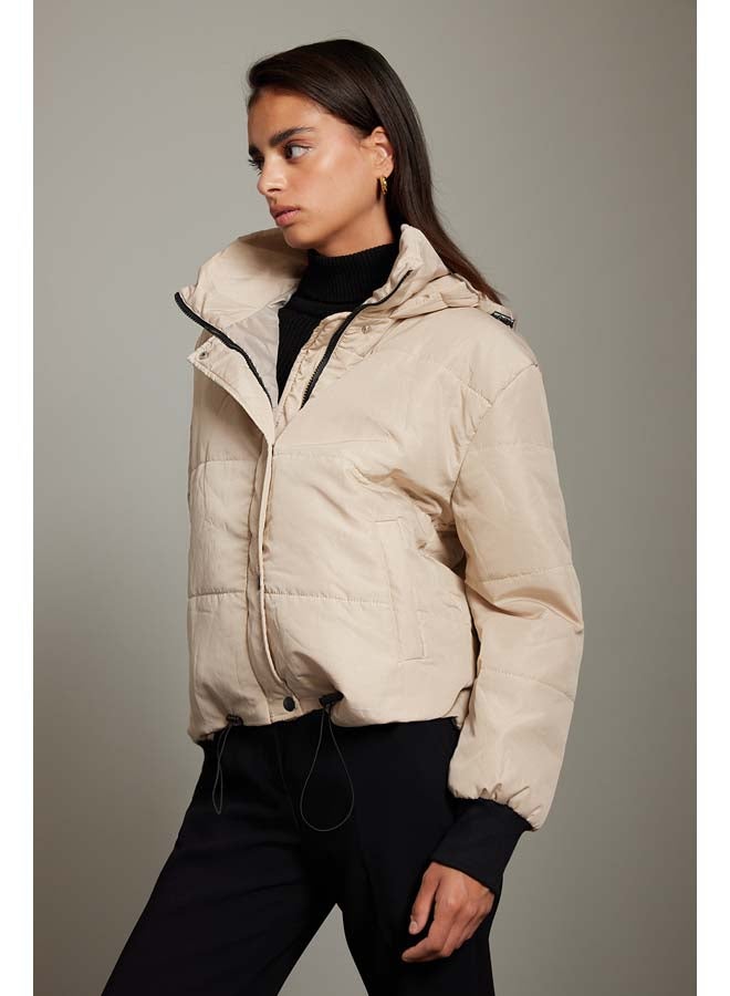 trendyol Beige Oversize Pattern Hooded Water Repellent Quilted Puffer Jacket TWOAW21MO0144  - Image 2