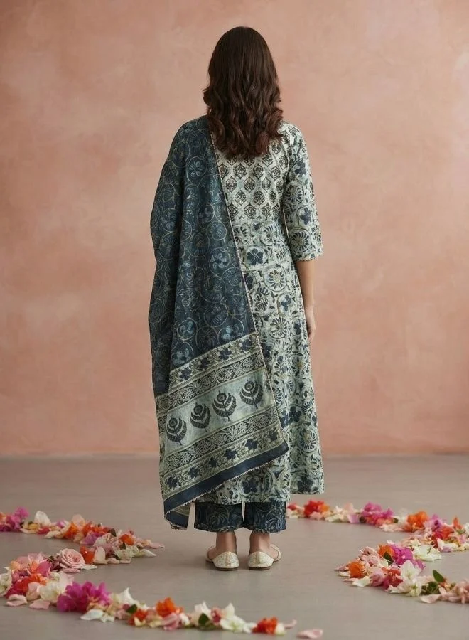 Yuris  Yuris Women Blue Floral Printed Pure Cotton Kurta with Trousers  Dupatta for Women | Best Price UAE