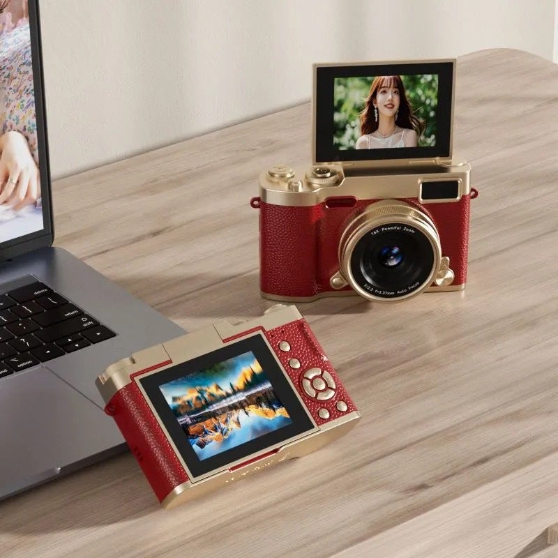 Official Authentic Flip Screen CCD Camera with Selfie Function, 9600W HD High Pixel Campus 4K Digital Camera - 512GB Memory Card + Adapter Reader - Image 4