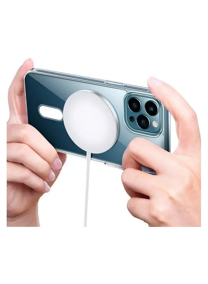 ديفيا جراب مغناطيسي مقاوم للصدمات لهاتف iPhone 12 / 12 Pro مقاس 6.1 بوصة / مقاوم للخدش / مغناطيس مدمج / متوافق مع MagSafe / رفيع وخفيف وسهل الإمساك به / مصنوع من البولي كربونات الشفاف والمواد المرنة - شفاف للغاية - Image 3