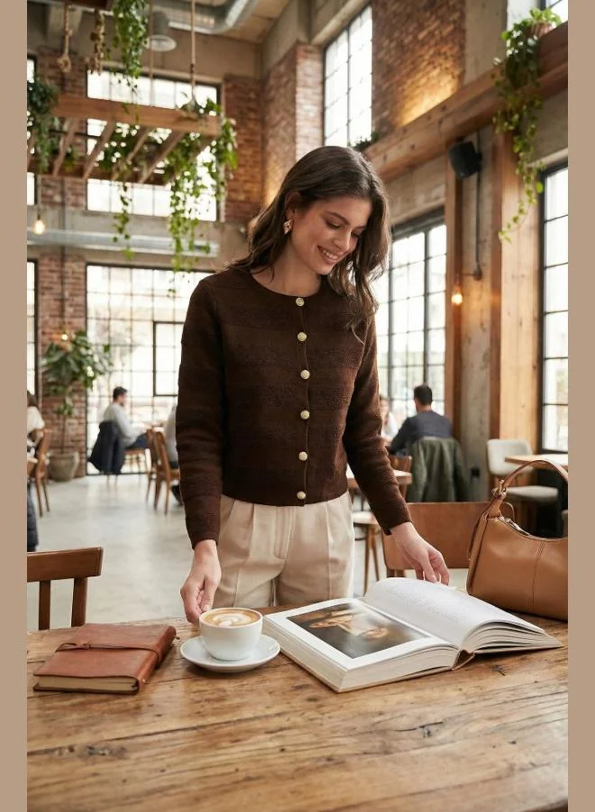 ليلا كارديجان نسائي محبوك بأزرار وياقة دائرية بقصة عادية من ليلا بريميوم