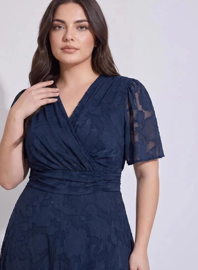 Styli  Plus Size Navy Blue Solid V-Neck Jacquard A-Line Maxi Derss for Women | Best Price UAE