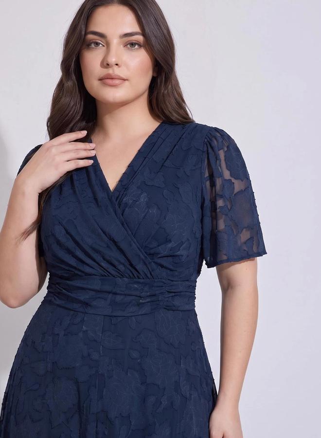 Styli Plus Size Navy Blue Solid V-Neck Jacquard A-Line Maxi Derss - Image 3