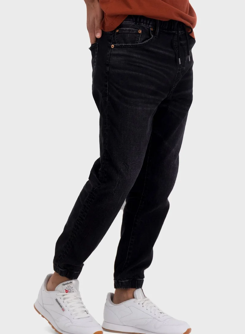 American Eagle Rinse Relaxed Fit Jogg Jeans