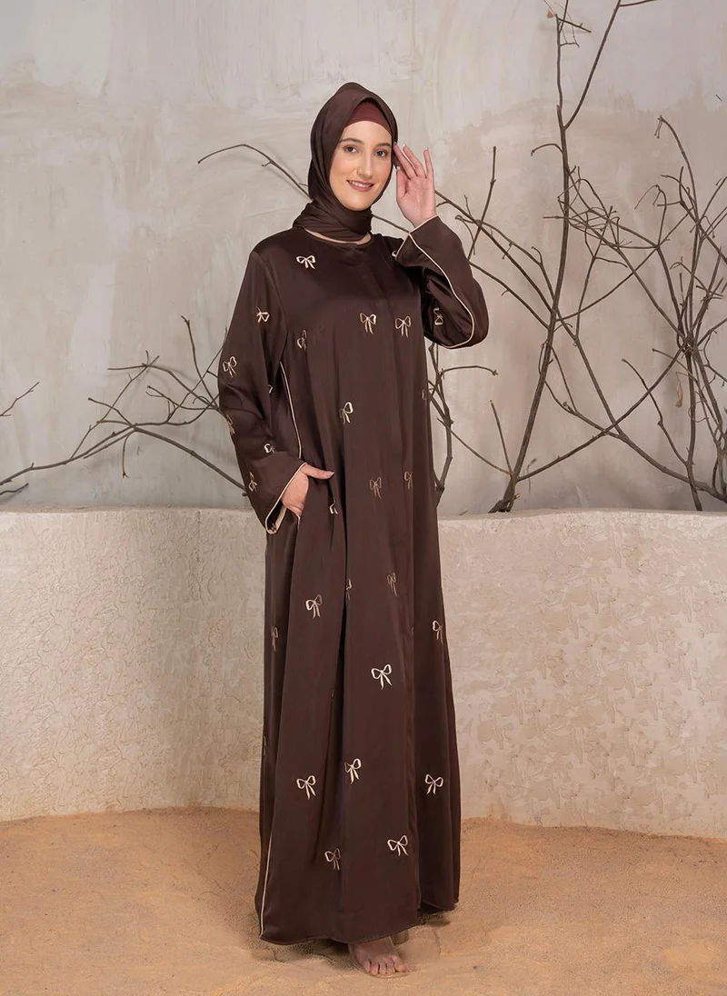 زيري سوق Bow Embroidered Abaya With Scarf
