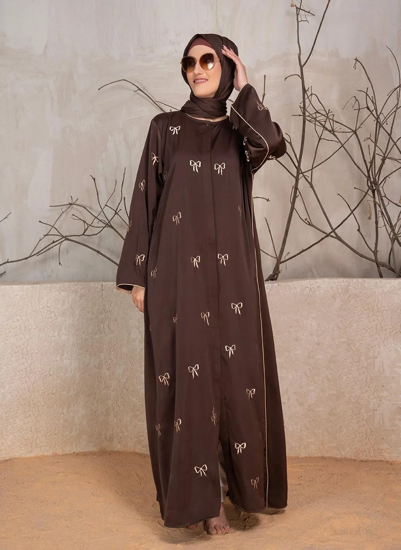 زيري سوق Bow Embroidered Abaya With Scarf