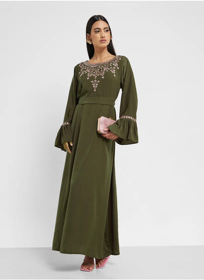 هيا كلوزيت Emroidered Belted Jalabiya