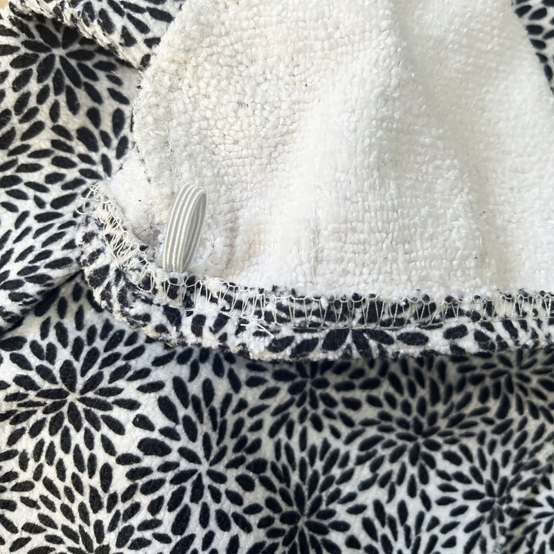 Black Microfiber Hair Towel Super Absorbent Fast Drying Wrap for Curly Wet Hair - Image 4