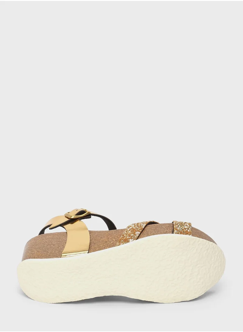 BAYTON Venus Strappy Mid Heel Wedges