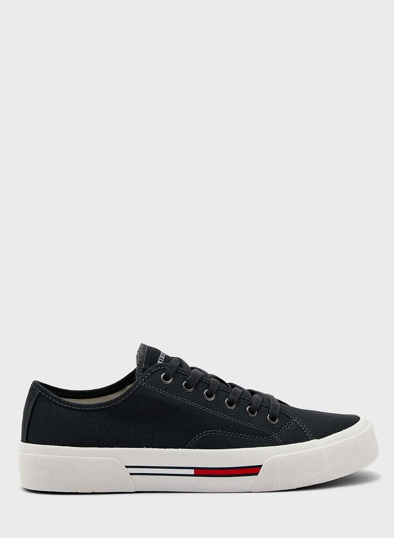 TOMMY HILFIGER Logo Low Top Sneakers