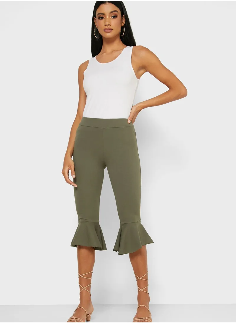 Ginger Frill Hem Capri