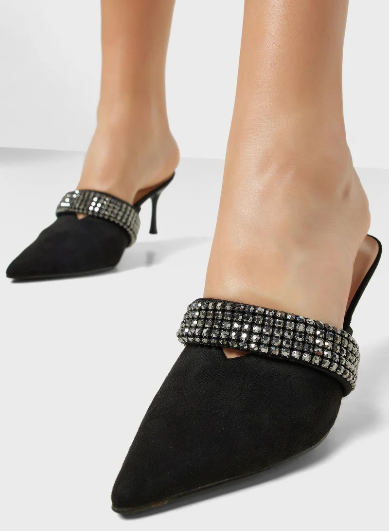 Vincci Pointed Toe Pumps