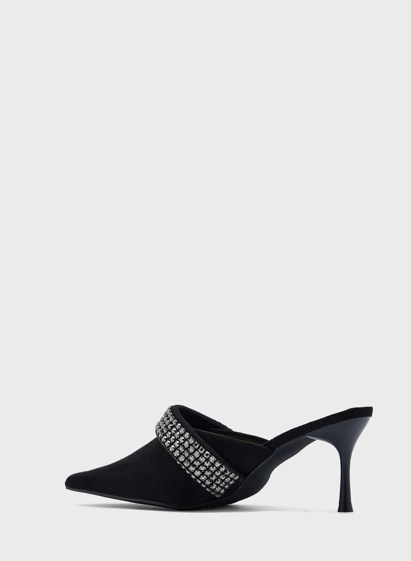 Vincci Pointed Toe Pumps