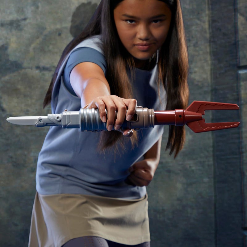 STAR WARS Lightsaber Forge Ultimate Mandalorian Masterworks Set, Officially Licensed Electronic Lightsaber, Toys for Boys and Girls, 4+ Years - Image 5