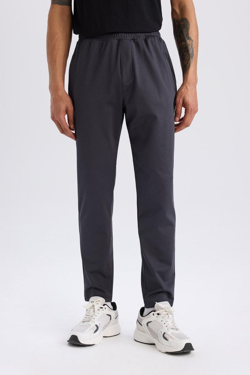 ديفاكتو بنطال رياضي رجالي DeFactoFit Slim Fit من قماش سكوبا بخصر مرن  - Image 1