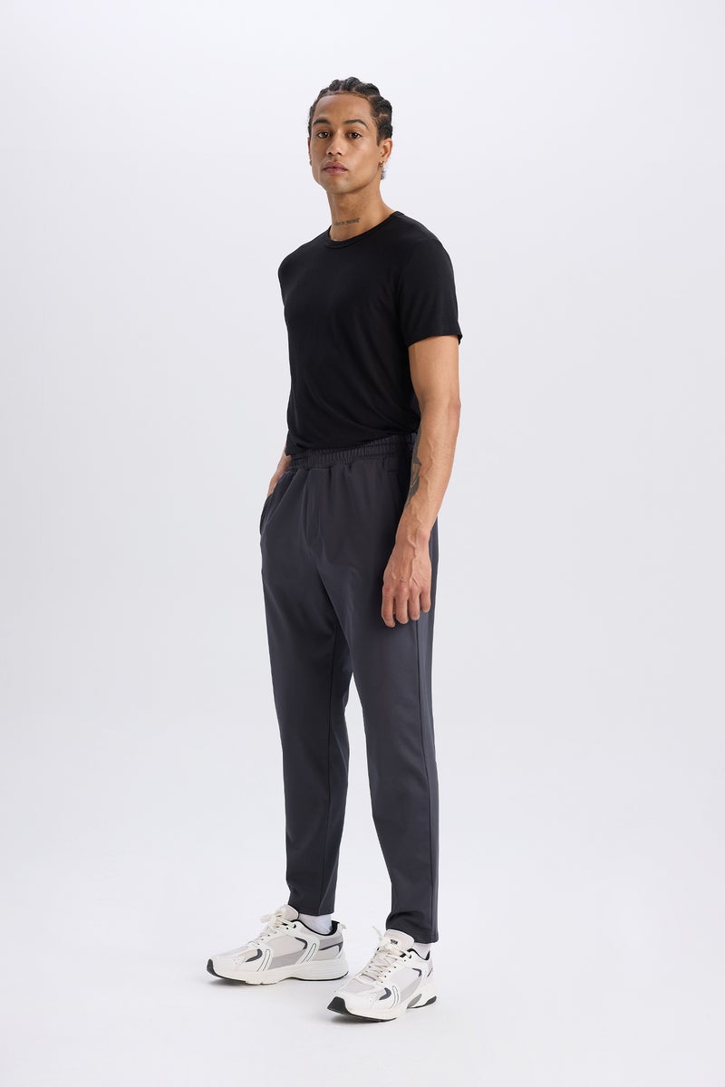 ديفاكتو بنطال رياضي رجالي DeFactoFit Slim Fit من قماش سكوبا بخصر مرن  - Image 3