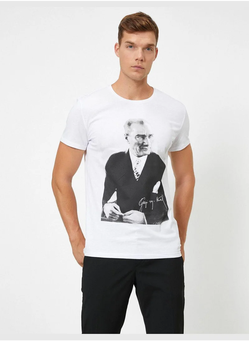 KOTON Atatürk Printed Short Sleeve T-Shirt