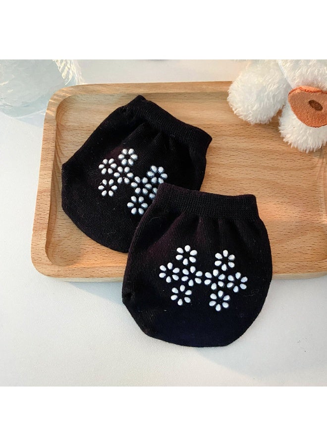 جوارب نسائية مانعة للانزلاق بنمط زهور، قبضة سيليكون مانعة للانزلاق، 6 أزواج (أسود) - Image 5