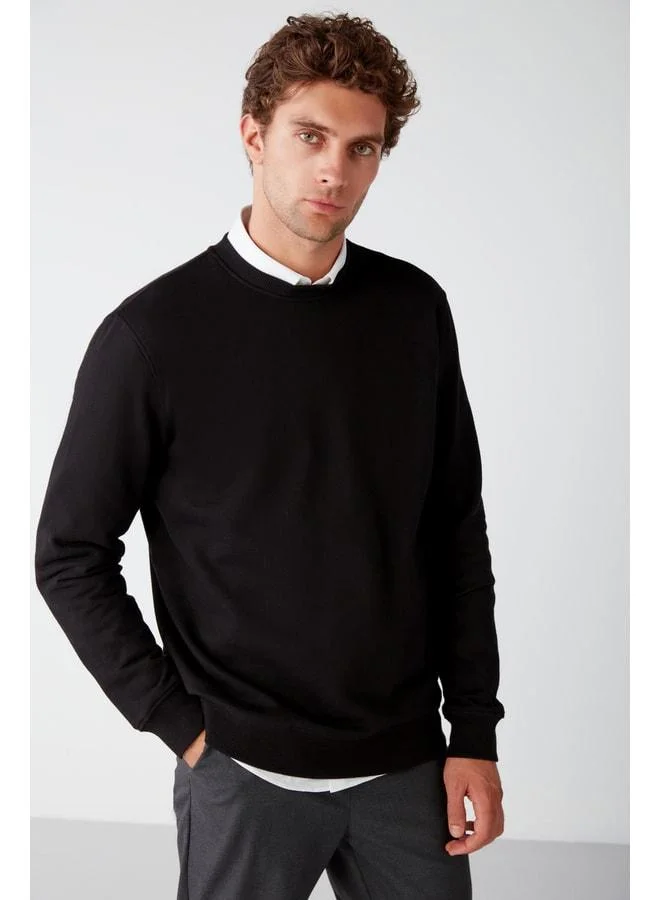 Grimelange Travis Men's Soft Fabric Regular Fit Round Collar Black Sweatshirt.