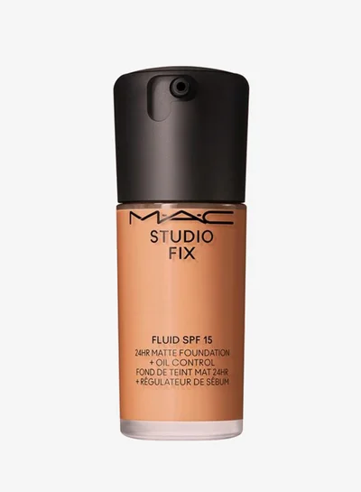 MAC Cosmetics Studio Fix Fluid Foundation Spf 15 - Nc40