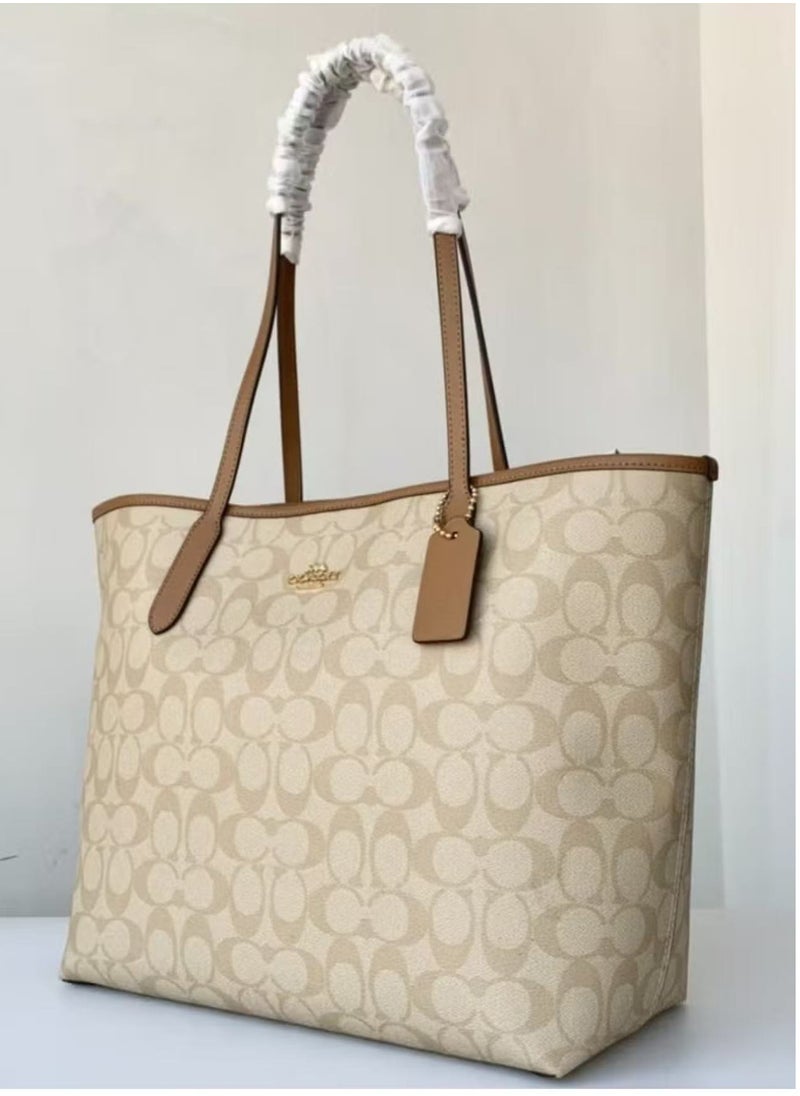 coachoutlet - COACH City Tote Bag In Signature Canvas - Image 1
