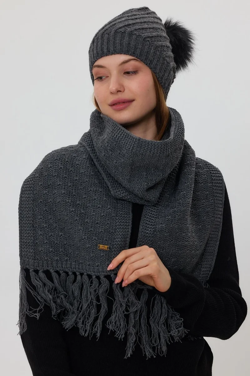 الكسندر جاردي Knitted Detail Long Scarf (E20-18843)