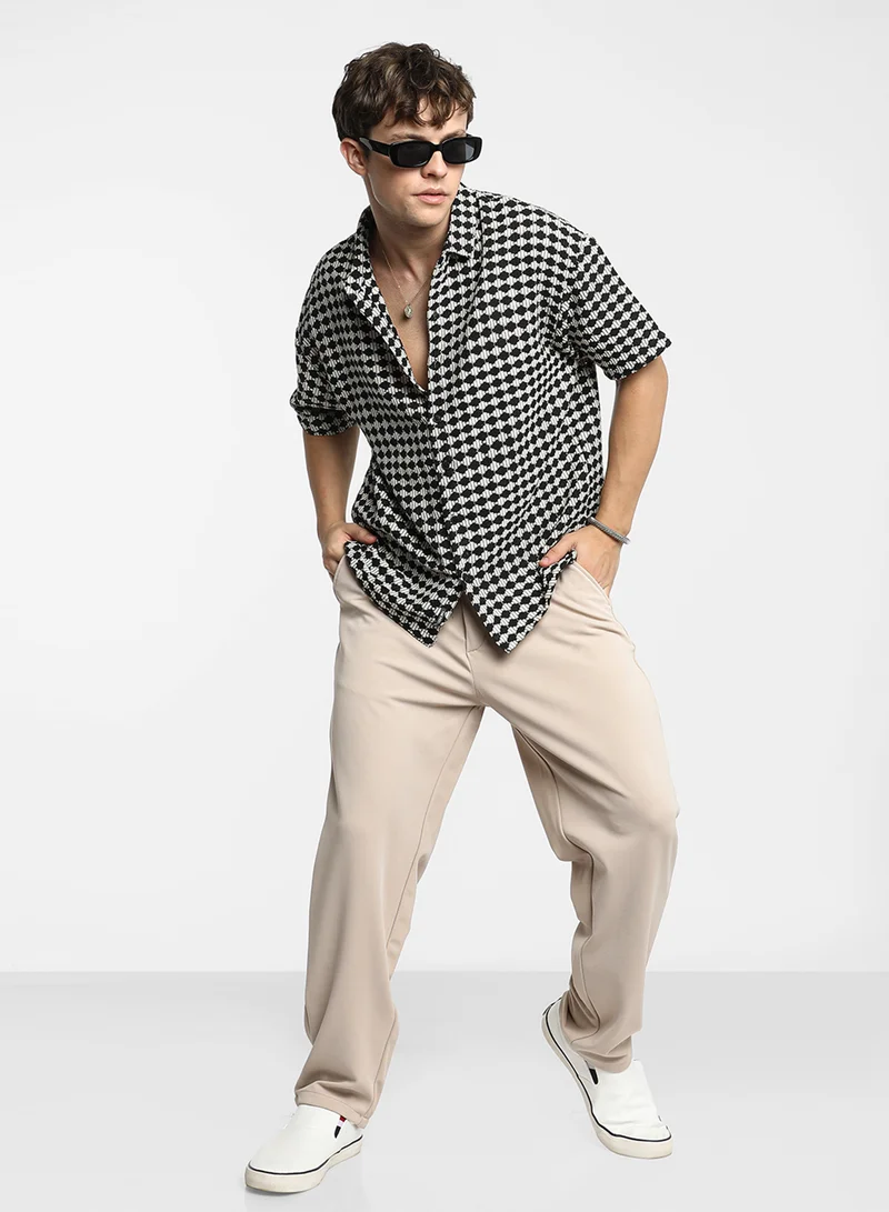 كامبوس سوترا Men's Midnight Black & Powder White Lozenge-Striped Oversized Shirt