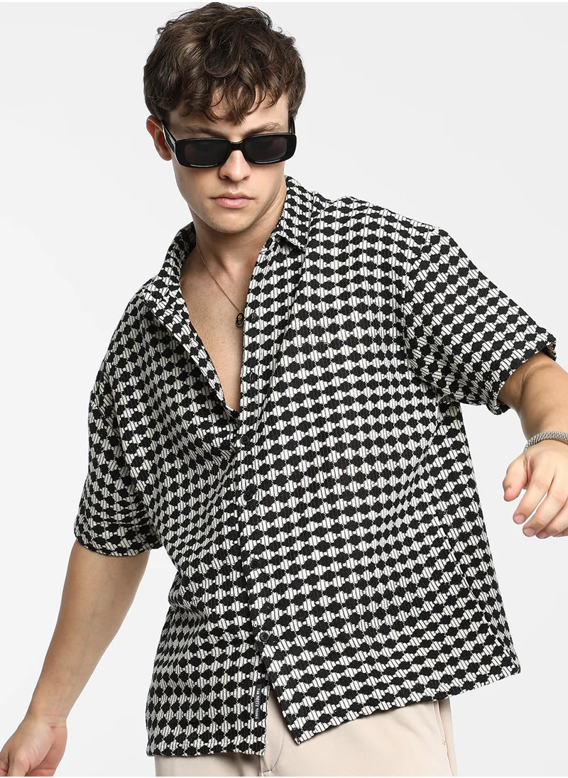 كامبوس سوترا Men's Midnight Black & Powder White Lozenge-Striped Oversized Shirt